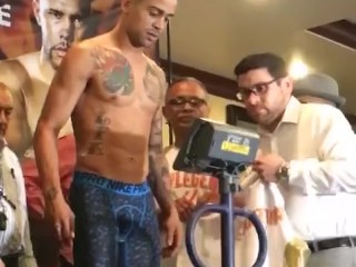 Papito Vazquez Boxer Naked Boxing Weigh In Exposed (w/ Slow Mo)